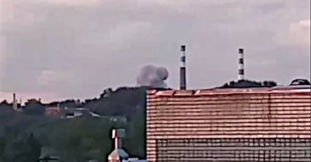 Dron uderzył w fabrykę prochu w Rosji. Władze: Sytuacja pod kontrolą