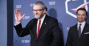 "Gazeta Wyborcza": Grzegorz Braun gasił chanukowe świece w Sejmie, teraz chce być prezydentem w Toruniu