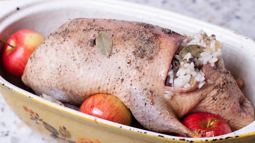 Surowa kaczka dzika (mięso i skóra)