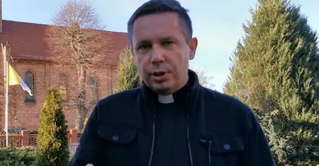 Ludzie położyli je w kościele. Natychmiastowa reakcja księdza