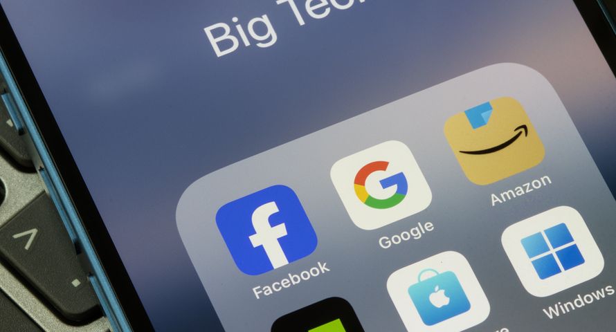 Polacy uważają, że najwięcej na rozwoju AI zyskają big techy