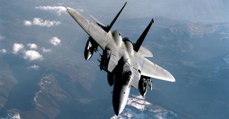 F-15 w polskiej bazie w Łasku. Amerykanie przysłali jeszcze więcej myśliwców