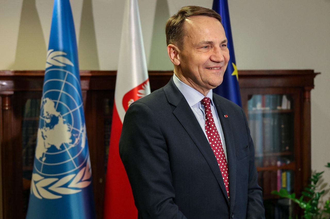Miliony na nagrody w resorcie Sikorskiego. Największy bonus to 18 tys. złotych