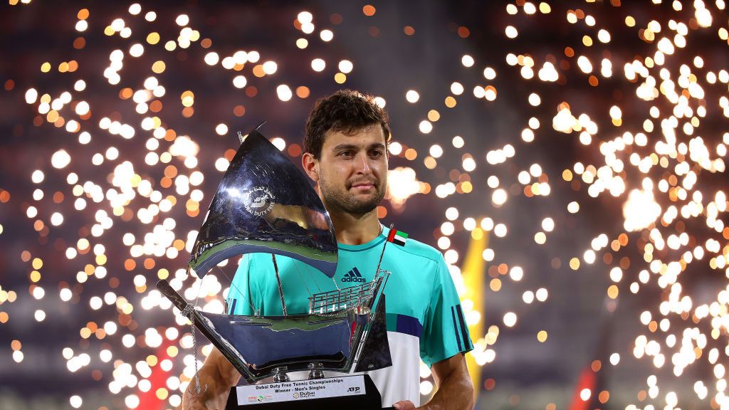 Zdjęcie okładkowe artykułu: Getty Images / Francois Nel / Na zdjęciu: Asłan Karacew, mistrz Dubai Duty Free Tennis Championships 2021