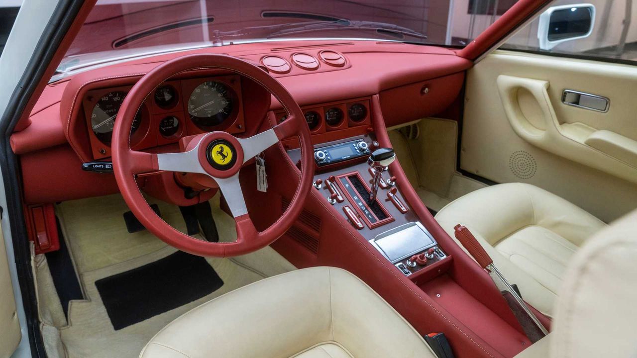 Ferrari Meera S