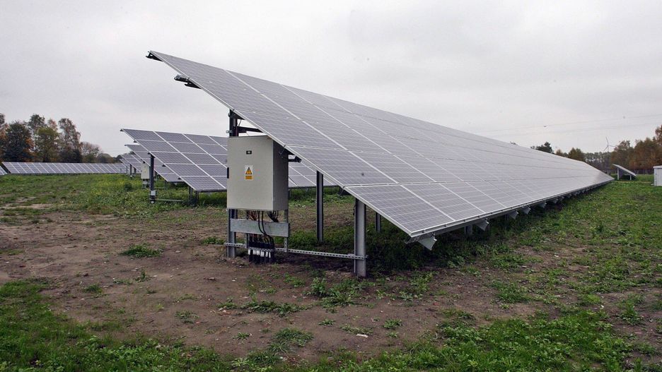 Sześć pożarów instalacji fotowoltaicznych w powiecie słupskim w ciągu trzech lat. Straż pożarna apeluje o ostrożność