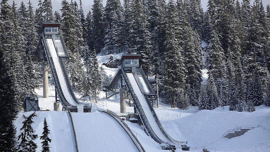 Zdjęcie okładkowe artykułu: Getty Images / Kim Stallknecht / Na zdjęciu: skocznie w Whistler