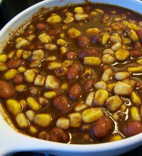 Gulasz z kukurydzy gotowanej na parze