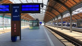 Duże zmiany dla pasażerów kolei w Katowicach. Pociągi będą odjeżdżać z nowych peronów i w końcu wjadą na ogromne wiadukty