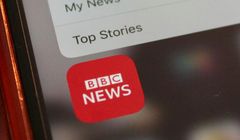 Zwolnienia w BBC, newsy ucierpią mocniej. Reporterzy ze smartfonami zamiast kamer?