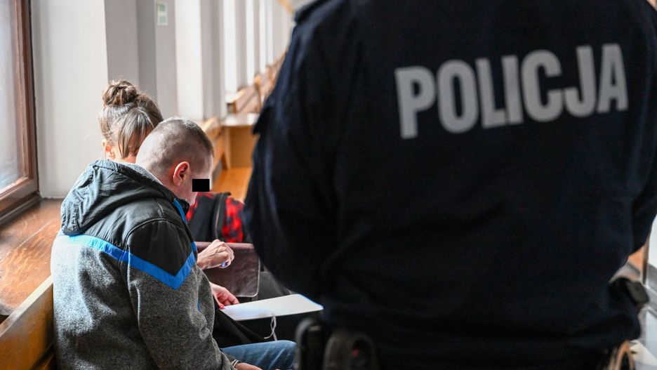 Oskarżony Marek T. w siedzibie Sądu Okręgowego w Rzeszowie