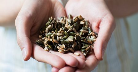 Mają więcej magnezu niż gorzka czekolada. Chrup codziennie, a serce ci podziękuje