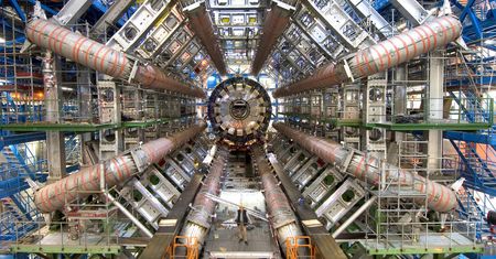 CERN emituje 223 tys. ton gazów cieplarnianych rocznie. Jest szczegółowy raport
