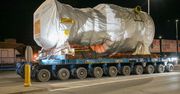 Podkarpackie: Giganty na drogach. Rekordowy transport mknie na Ukrainę