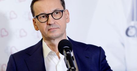 Tajemnicza dotacja od premiera. Prawie 1,4 mln złotych na Visegrad24
