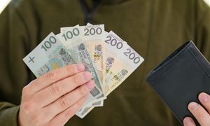 Te roczniki żyją od wypłaty do wypłaty. Wskazano dwa pokolenia