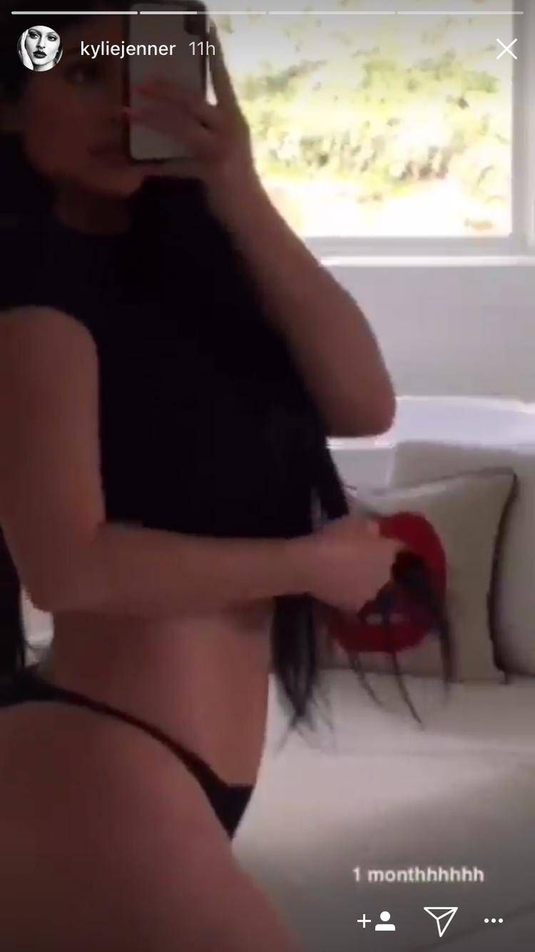 Kylie Jenner pokazuje ciało po ciąży