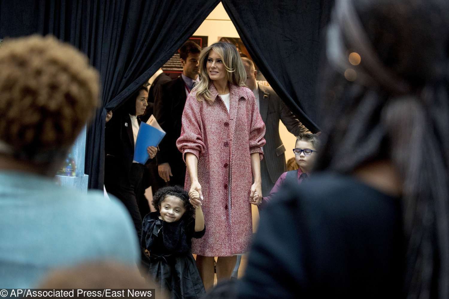 Melania Trump czyta bajki dzieciom z Centrum Zdrowia Dziecka