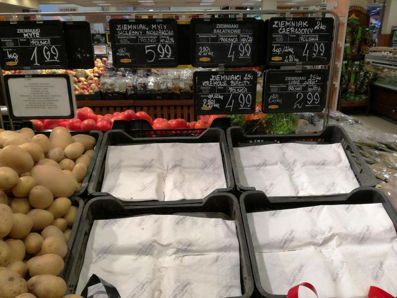 Piotr i Paweł walczy z brakami towarów. Sieć zapewnia, że niebawem uzupełni braki