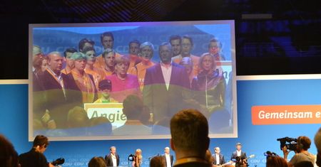"Niemcy potrzebują przyjaciół". Angela Merkel idzie po wygraną