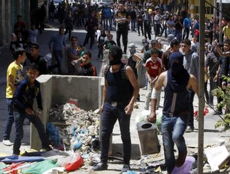 Interwencja policji na Wzgórzu Świątynnym. Policja zatrzymała 16 osób