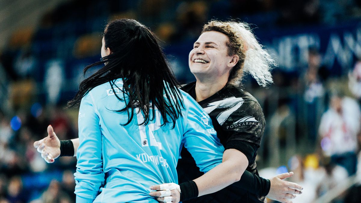 Materiały prasowe / Orlen Superliga Kobiet / Na zdjęciu: Weronika Kordowiecka i Sylwia Matuszczyk