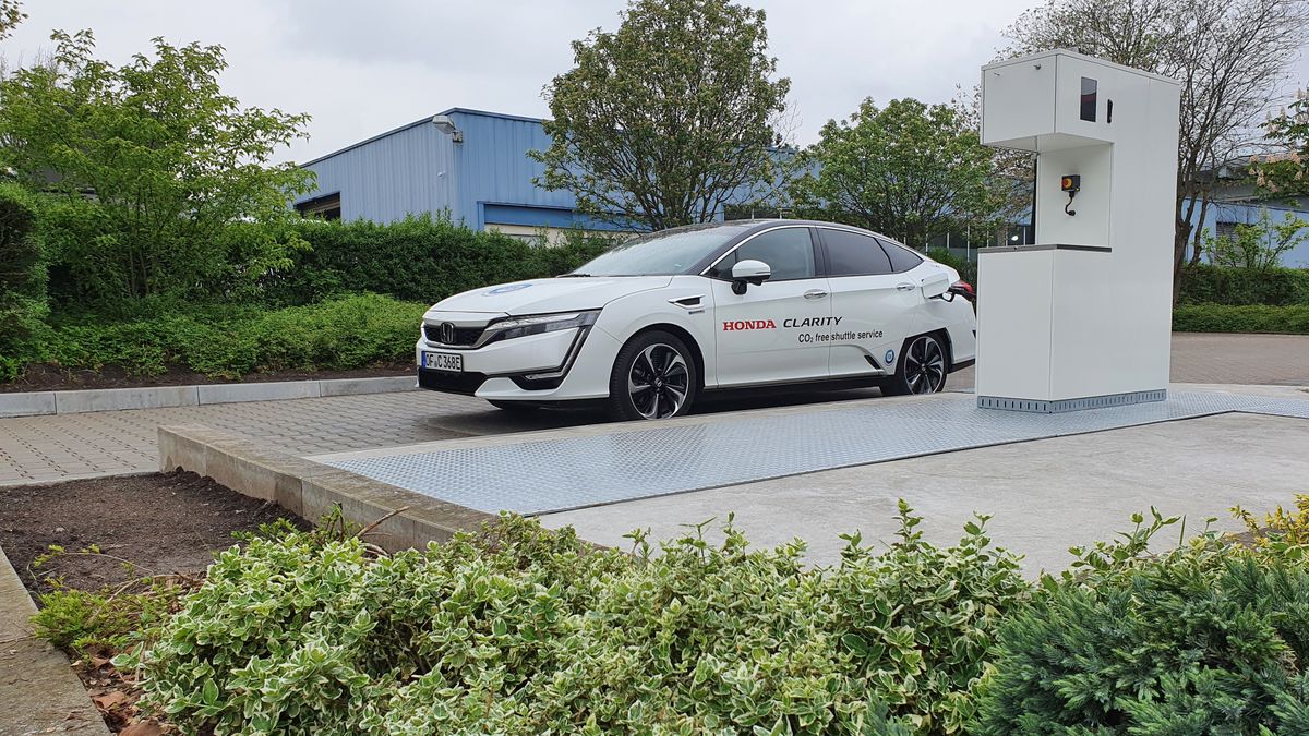 Jedna z wodorowych hond na stacji w Offenbach