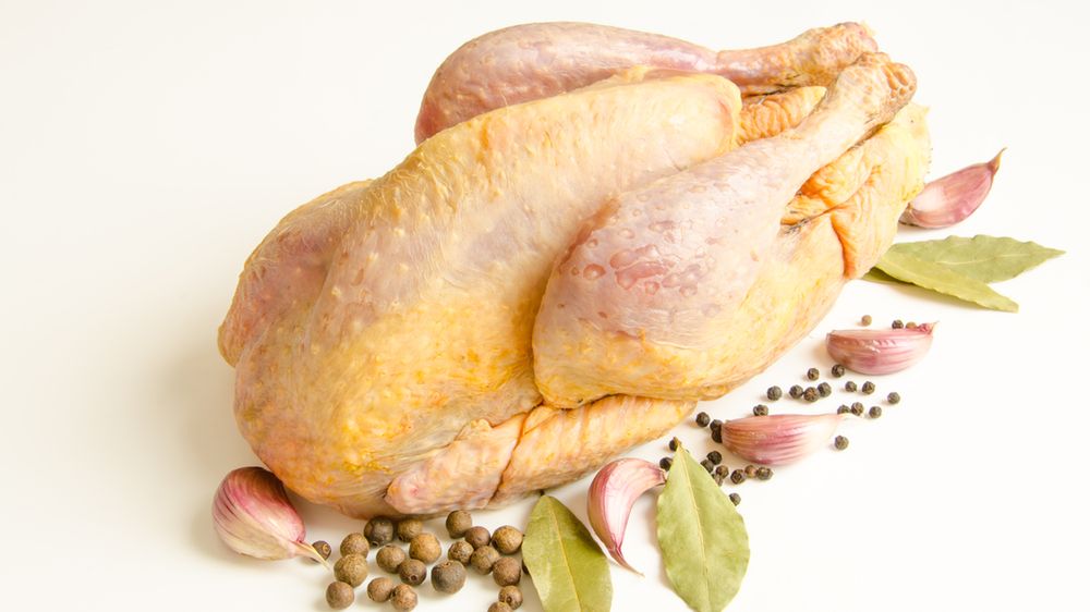 Surowa perliczka (mięso i skóra)