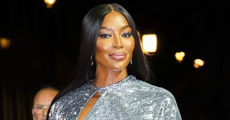Naomi Campbell w pelerynie. Tak przypieczętowała status gwiazdy
