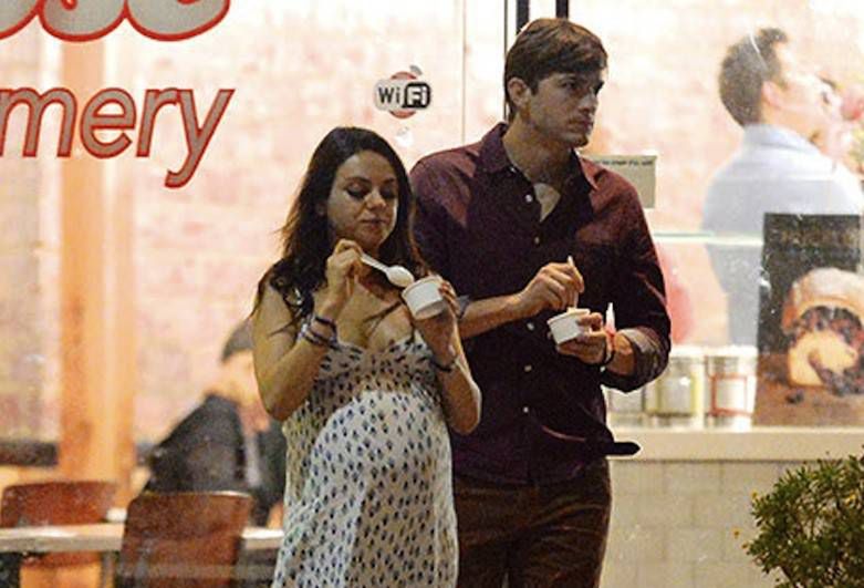Mila Kunis, Ashton Kutcher
Fotografia: screen z www.usmagazine.com