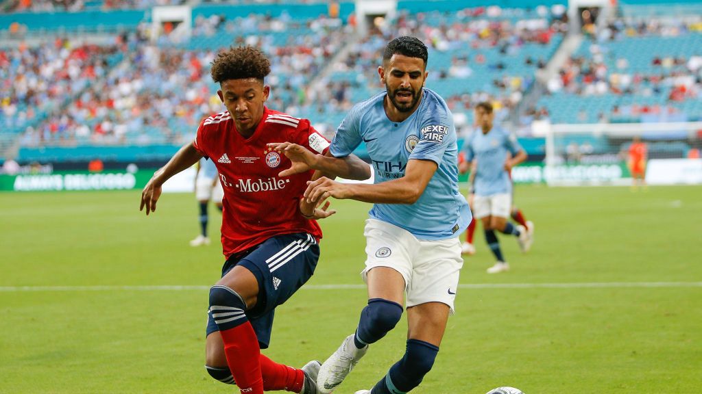 Getty Images / Michael Reaves / Na zdjęciu: Chris Richards i Riyad Mahrez