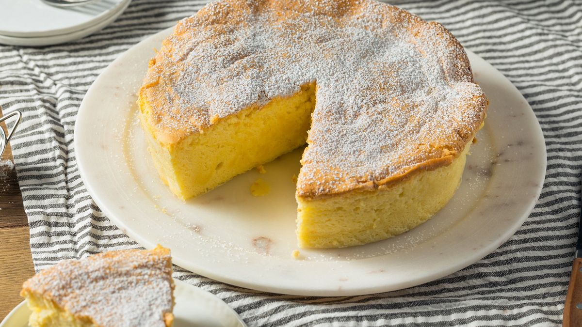 Przepis na szybkie ciasto jogurtowe.