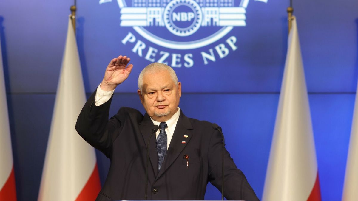 Prezes NBP Adam Glapiński. Według nowego raportu banku, inflacja w 2023 r. może wynieść nawet 15 proc. 