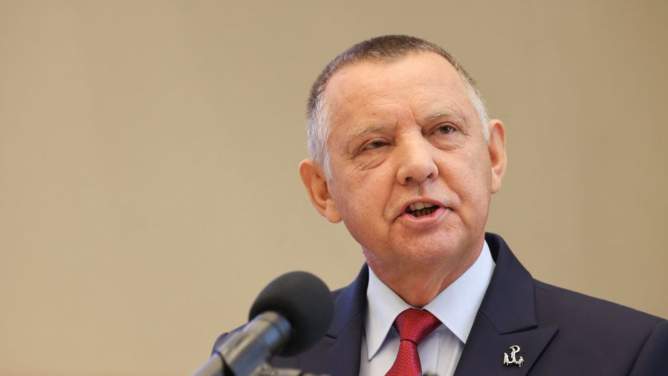 Banaś uderzył w rząd. GIF odpowiada na zarzuty