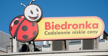 Biedronka rozda pieniądze na mieszkanie. Można wygrać pół miliona