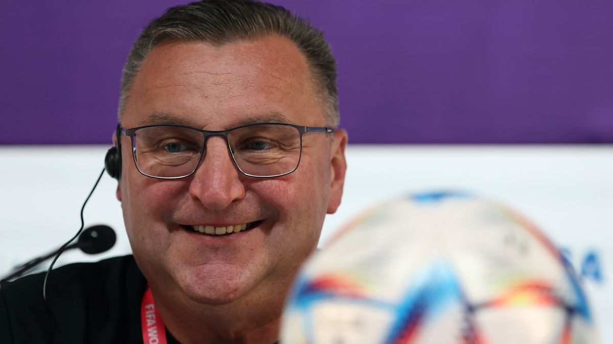 Poland national soccer team head coach Czeslaw Michniewicz attends a press conference at the Qatar National Convention Center (QNCC) in Doha, Qatar, 03 December 2022. Poland will play France in the round of 16 match of the FIFA World Cup 2022 on 04 December. EPA/TOLGA BOZOGLU Dostawca: PAP/EPA.