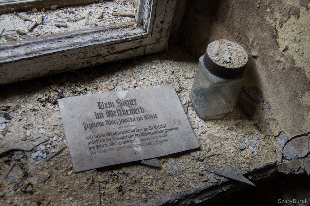Warszawski urbex: Co znajduje się wewnątrz kamienicy przy Żelaznej 43? 13
