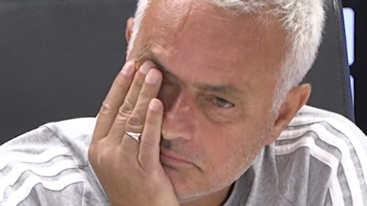 Twitter / Voetbalzone / Na zdjęciu: Jose Mourinho