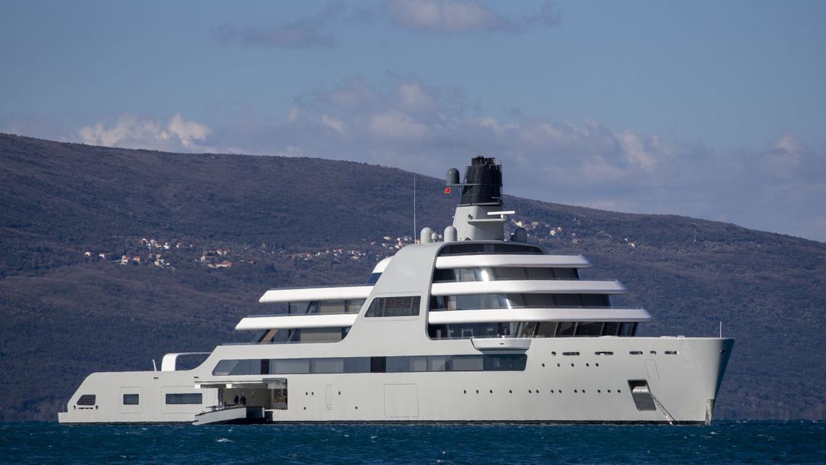 Getty Images / Filip Filipovic / Jacht Abramowicza w porcie w Czarnogórze
