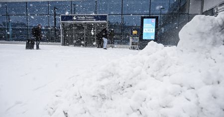 Burza śnieżna w Finlandii. Tysiące osób bez prądu, odwołane pociągi i niezwykłe zjawiska pogodowe
