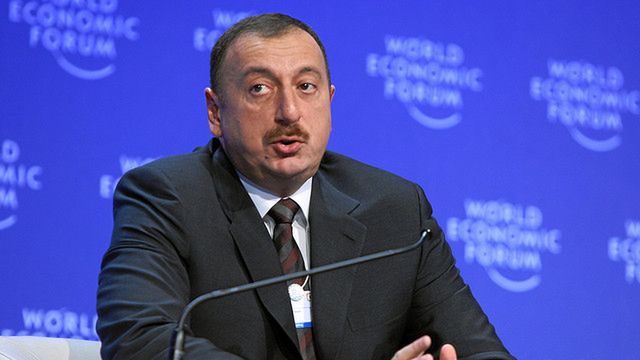 - To Azerbejdżan wyszedł z inicjatywą budowy gazociągów omijających Rosję, a Komisja Europejska to poparła także finansowo - powiedział Ilcham Alijew.