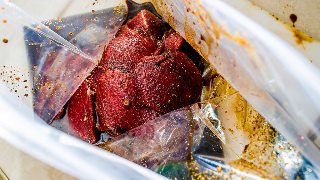 Suszone mięso z fokowąsa brodatego w oleju