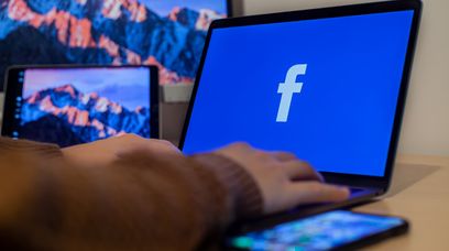 Łańcuszki na Facebooku powracają. Dlaczego nie warto ich wklejać?