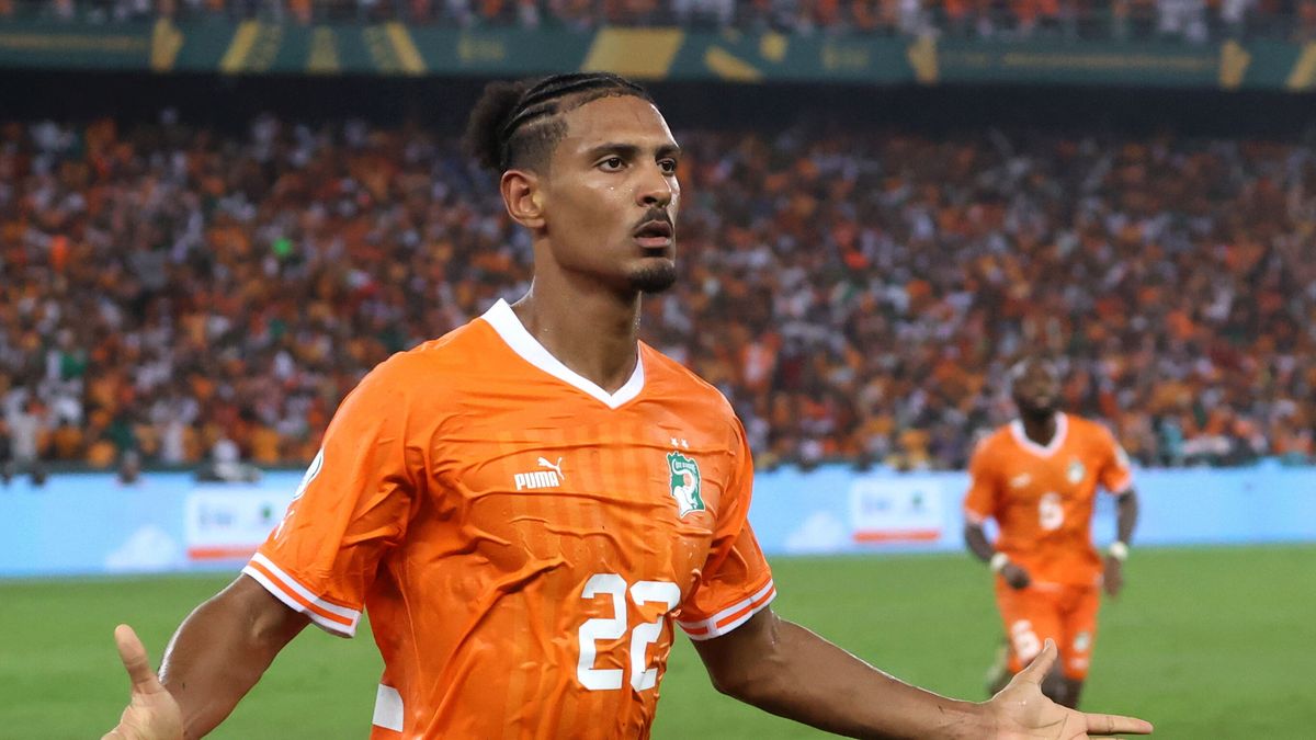 Sebastien Haller se convirtió en el héroe de su selección en el partido final de la Copa Africana de Naciones