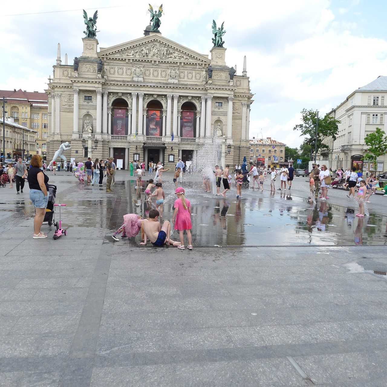 Nikt tu nie bagatelizuje wojny. "Patrz, co robią tutejsi ludzie i rób to, co oni"