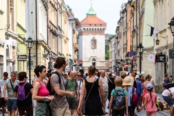 Nowe prognozy KE dla Polski. Wojna znów uderza w gospodarkę