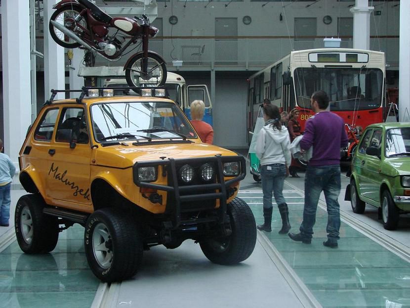 Fiat 126P Suzuki Samurai (fot. museo.pl)