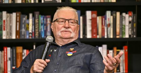 Wałęsa o PiS. "Robią wszystko, by nie oddać władzy"