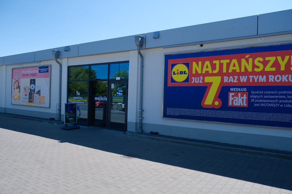 Butelkomat w sklepie Lidl przy ul. Grabskiego w Lublinie
