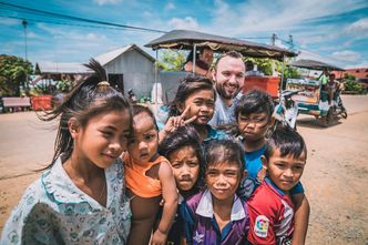 "Trzeba zjeść, wypić, wejść w rodzinę". Tak Polacy robią biznesy w Wietnamie